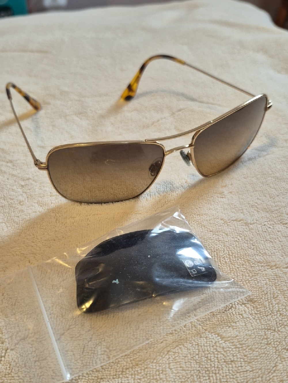 MAUI JIM perscription sunglasses with replaceable lens's - Picture 8 of 9